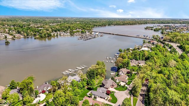 9238 Treasure Point, Indianapolis, IN 46236
