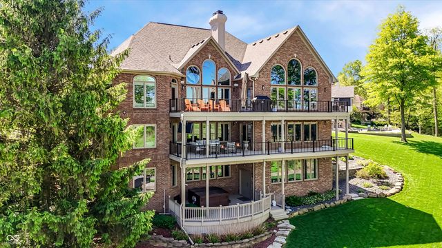 9238 Treasure Point, Indianapolis, IN 46236