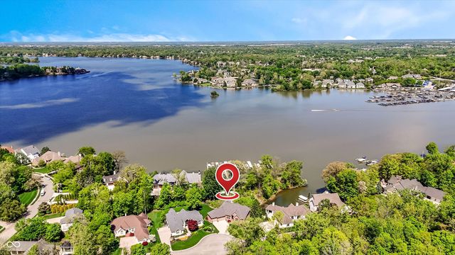 9238 Treasure Point, Indianapolis, IN 46236