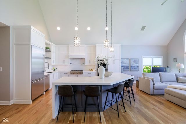 9238 Treasure Point, Indianapolis, IN 46236