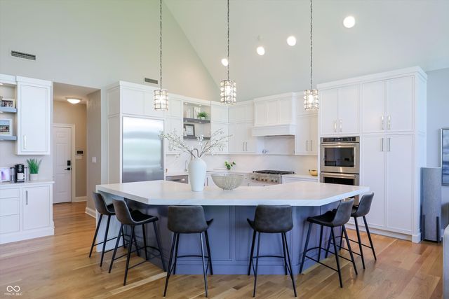 9238 Treasure Point, Indianapolis, IN 46236
