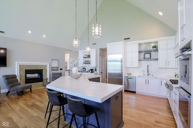 9238 Treasure Point, Indianapolis, IN 46236
