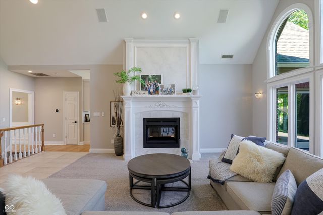 9238 Treasure Point, Indianapolis, IN 46236