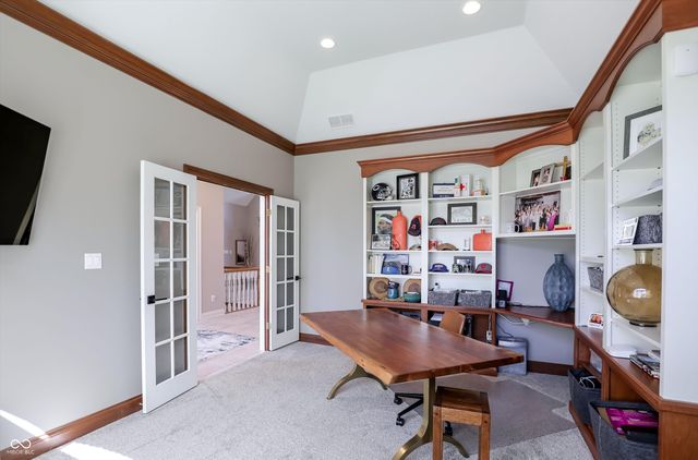 9238 Treasure Point, Indianapolis, IN 46236