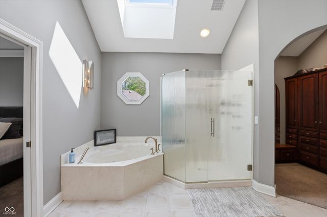 9238 Treasure Point, Indianapolis, IN 46236