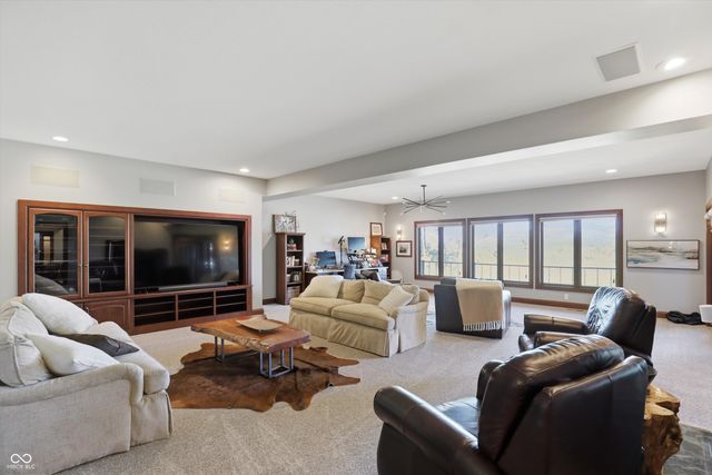9238 Treasure Point, Indianapolis, IN 46236