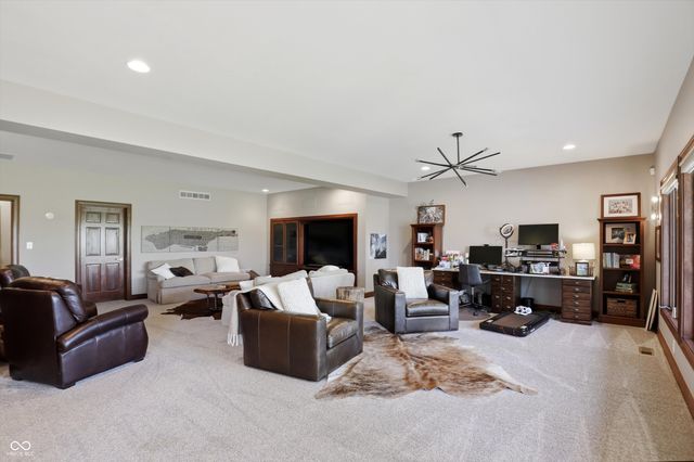 9238 Treasure Point, Indianapolis, IN 46236
