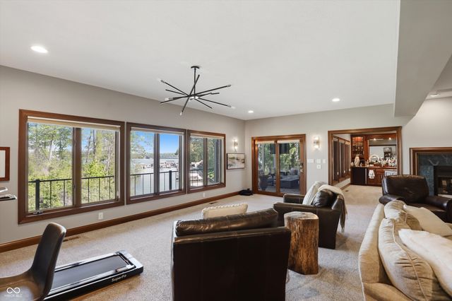 9238 Treasure Point, Indianapolis, IN 46236