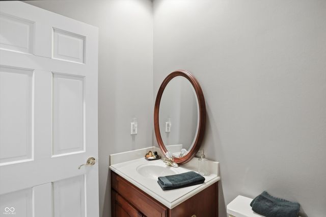 9238 Treasure Point, Indianapolis, IN 46236