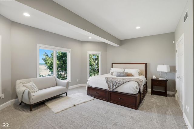 9238 Treasure Point, Indianapolis, IN 46236