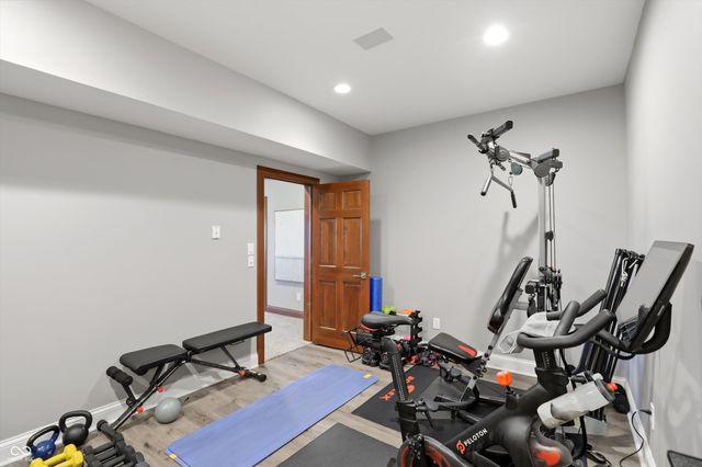 9238 Treasure Point, Indianapolis, IN 46236