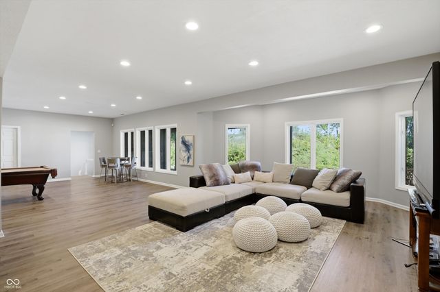 9238 Treasure Point, Indianapolis, IN 46236