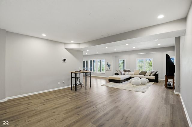 9238 Treasure Point, Indianapolis, IN 46236