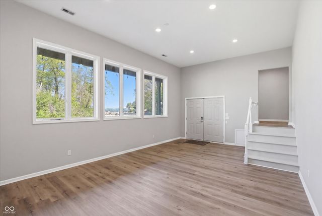 9238 Treasure Point, Indianapolis, IN 46236