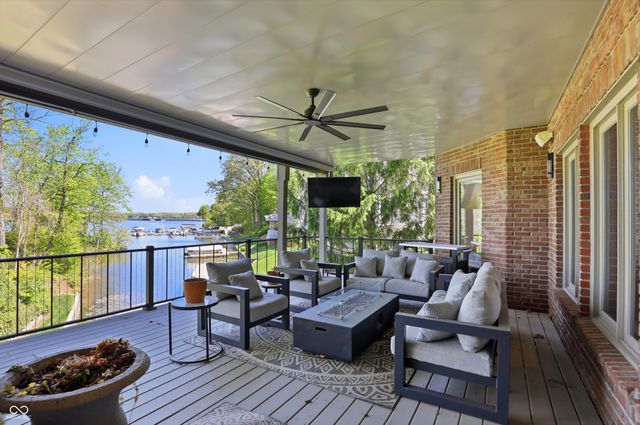9238 Treasure Point, Indianapolis, IN 46236