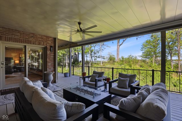 9238 Treasure Point, Indianapolis, IN 46236