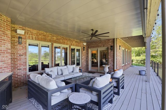 9238 Treasure Point, Indianapolis, IN 46236