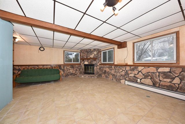 10156 S Nicholson ROAD, Oak Creek, WI 53154