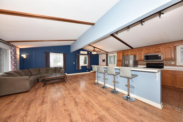 10156 S Nicholson ROAD, Oak Creek, WI 53154