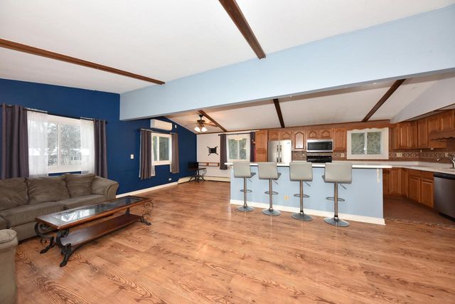 10156 S Nicholson ROAD, Oak Creek, WI 53154