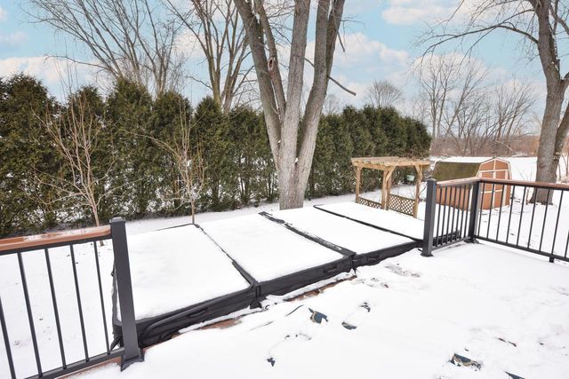 10156 S Nicholson ROAD, Oak Creek, WI 53154