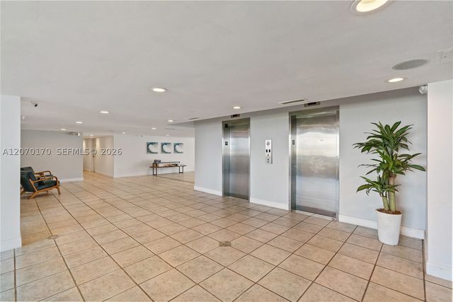 2821 N Miami Beach Blvd 4F, North Miami Beach, FL 33160