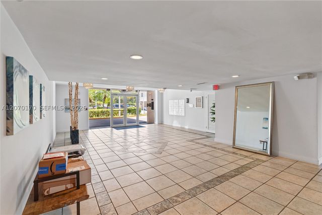 2821 N Miami Beach Blvd 4F, North Miami Beach, FL 33160