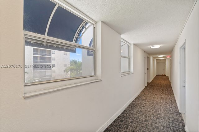 2821 N Miami Beach Blvd 4F, North Miami Beach, FL 33160