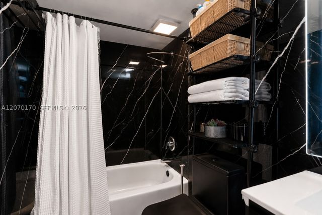 2821 N Miami Beach Blvd 4F, North Miami Beach, FL 33160