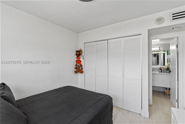 2821 N Miami Beach Blvd 4F, North Miami Beach, FL 33160
