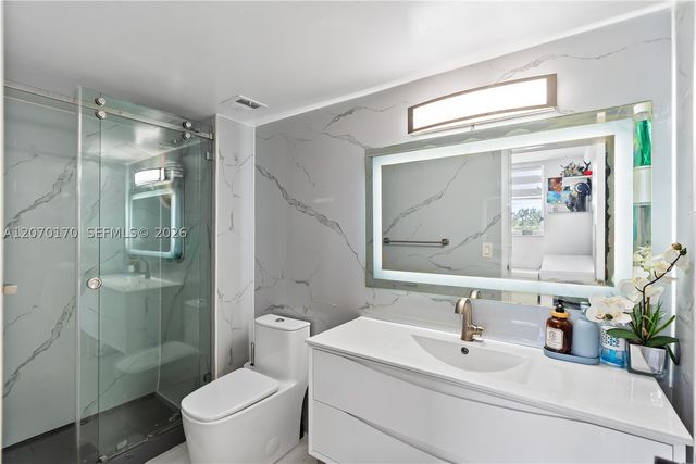 2821 N Miami Beach Blvd 4F, North Miami Beach, FL 33160