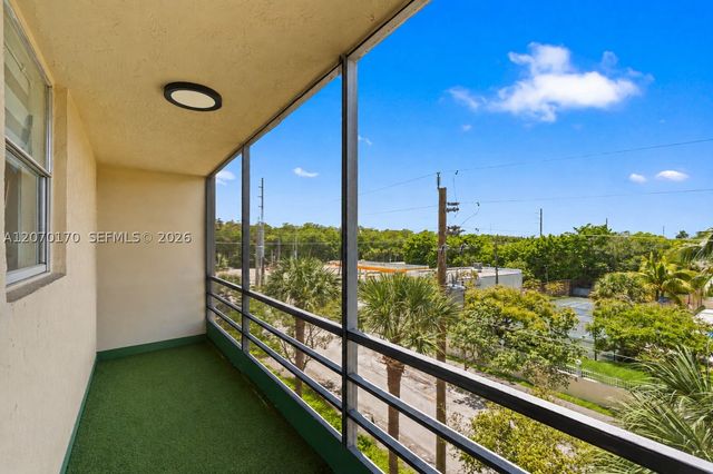 2821 N Miami Beach Blvd 4F, North Miami Beach, FL 33160