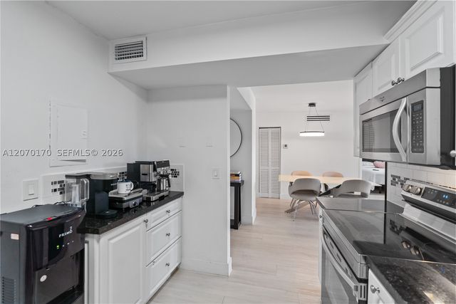 2821 N Miami Beach Blvd 4F, North Miami Beach, FL 33160
