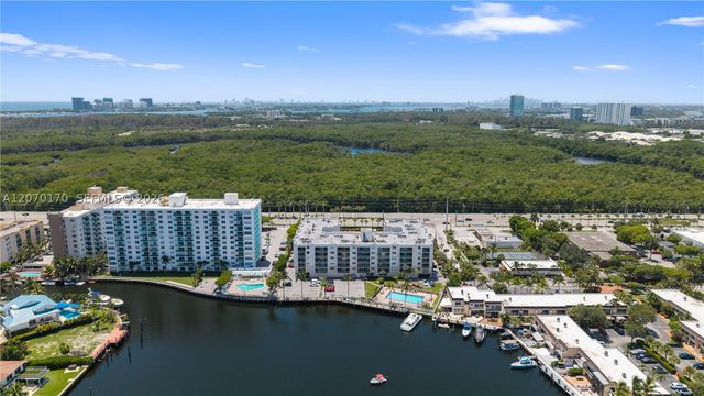 2821 N Miami Beach Blvd 4F, North Miami Beach, FL 33160