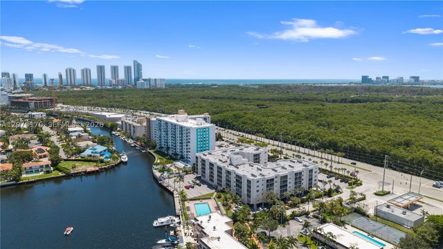2821 N Miami Beach Blvd 4F, North Miami Beach, FL 33160