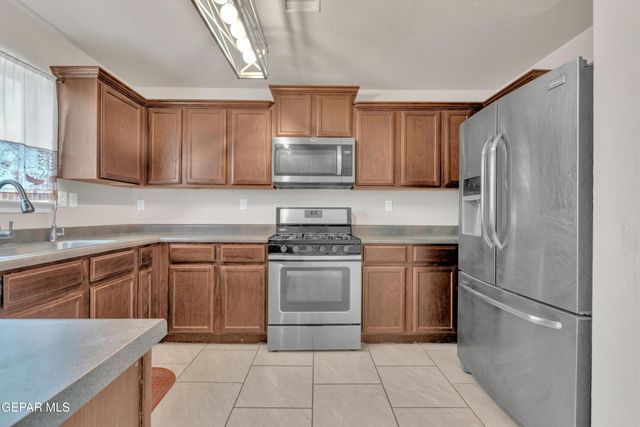 809 Luisa Street, Anthony, TX 79821