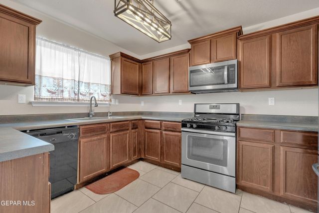809 Luisa Street, Anthony, TX 79821