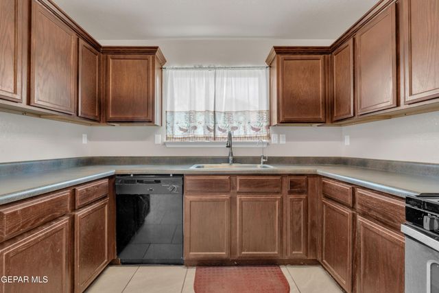 809 Luisa Street, Anthony, TX 79821