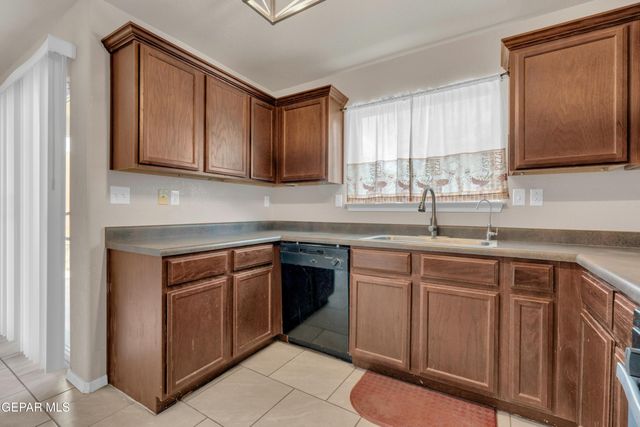 809 Luisa Street, Anthony, TX 79821