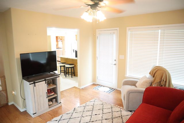 2707 South Ryan Place, Springfield, MO 65807