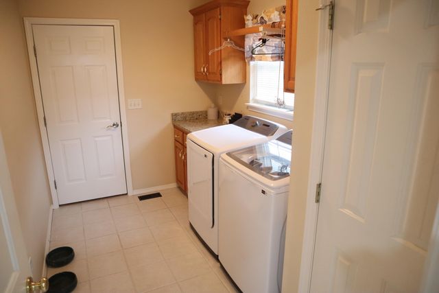 2707 South Ryan Place, Springfield, MO 65807