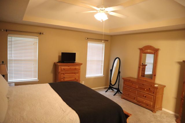 2707 South Ryan Place, Springfield, MO 65807