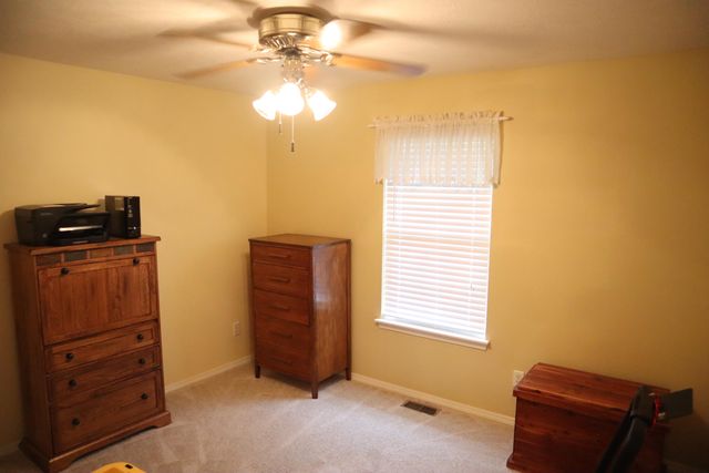 2707 South Ryan Place, Springfield, MO 65807