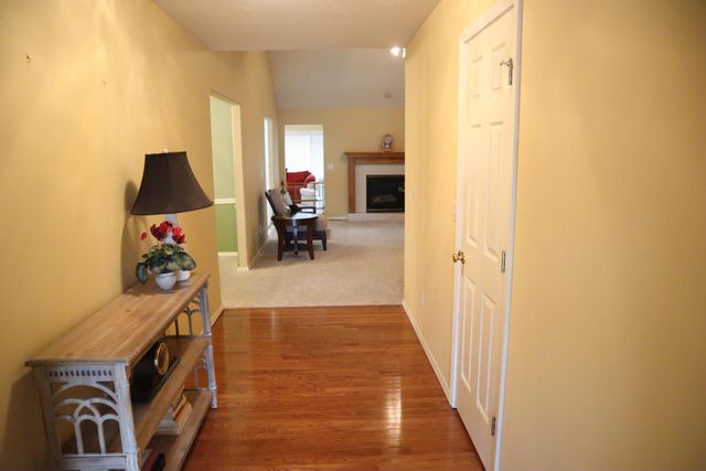 2707 South Ryan Place, Springfield, MO 65807