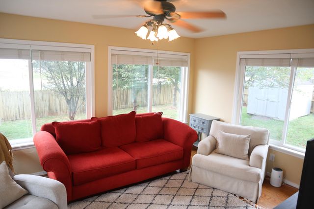 2707 South Ryan Place, Springfield, MO 65807