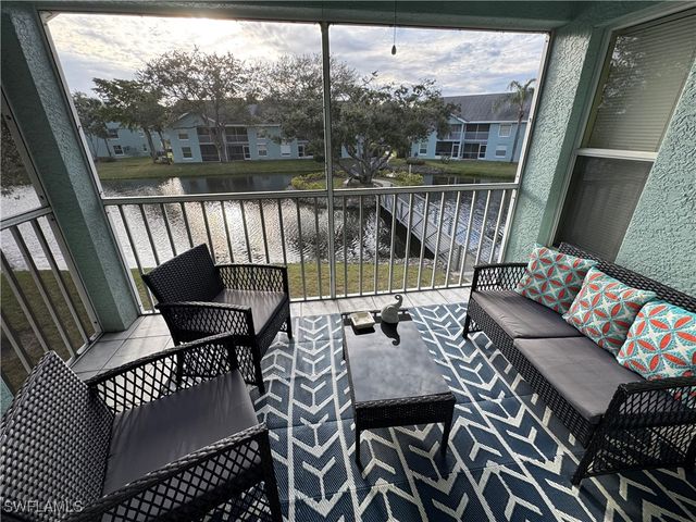 137 Wading Bird CIR F206, Naples, FL 34110