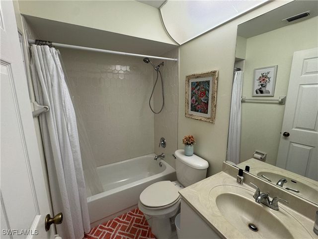 137 Wading Bird CIR F206, Naples, FL 34110