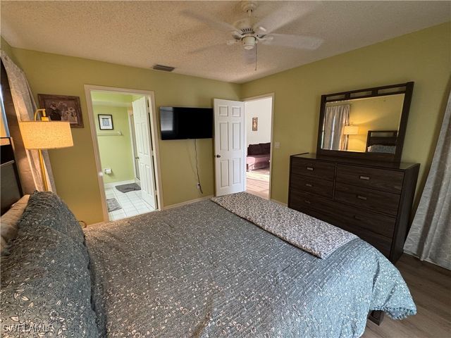 137 Wading Bird CIR F206, Naples, FL 34110