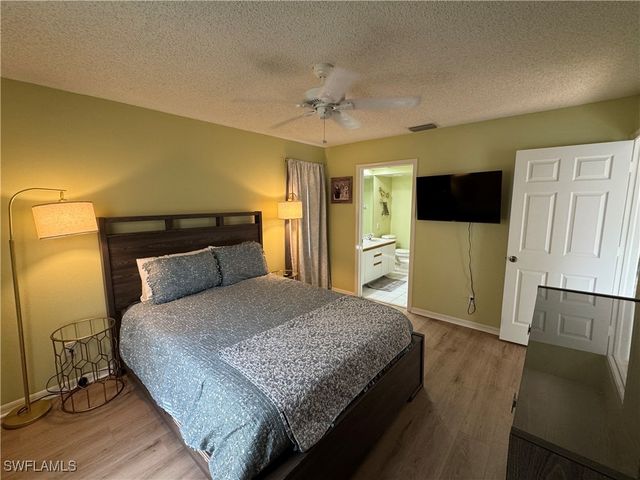 137 Wading Bird CIR F206, Naples, FL 34110