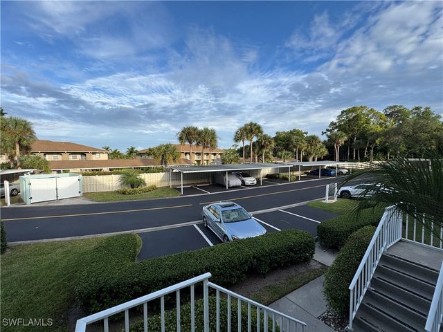 137 Wading Bird CIR F206, Naples, FL 34110